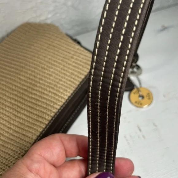 The SAK Tan and Brown Knit Leather Shoulder Bag w/ Hang Tag Leather Pad Bottom - Picture 15 of 16